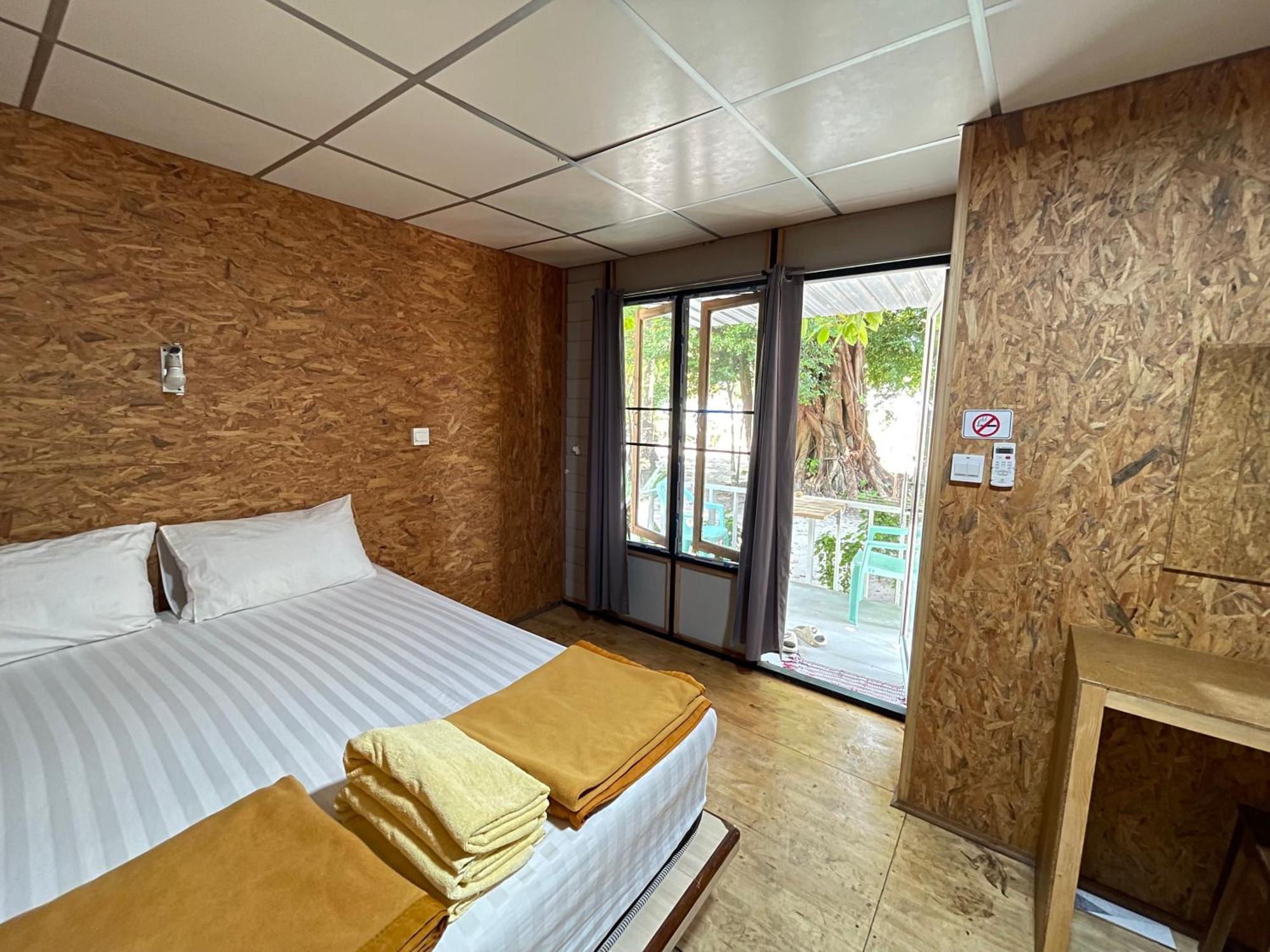 Koh Ngai Sea Open Resort Ngoại thất bức ảnh
