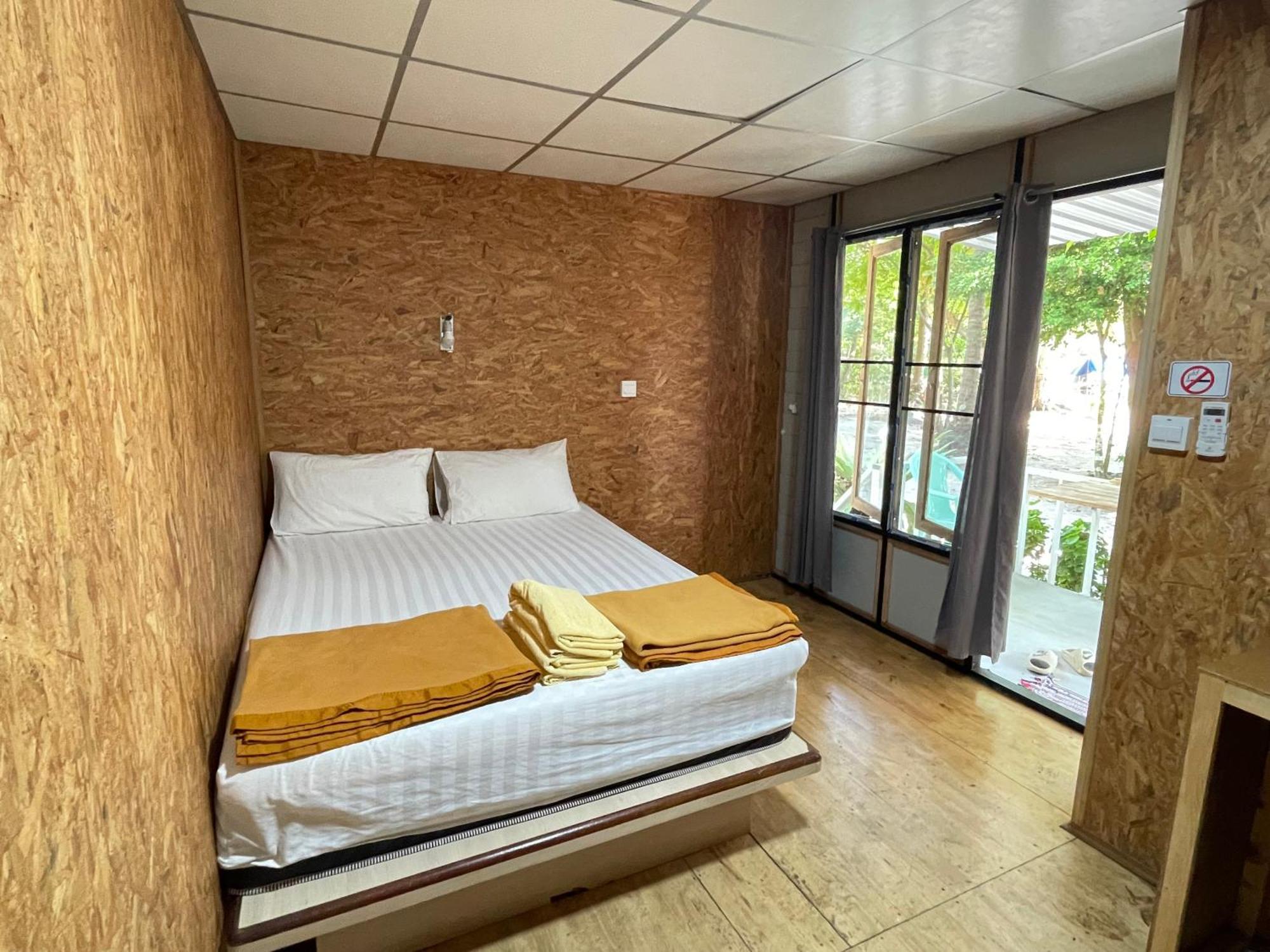 Koh Ngai Sea Open Resort Ngoại thất bức ảnh